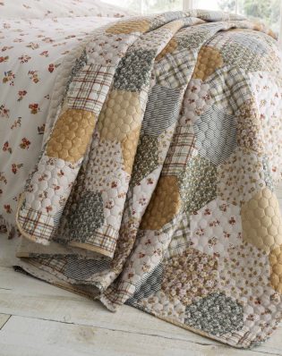 Floral Patchwork Bedspread - King